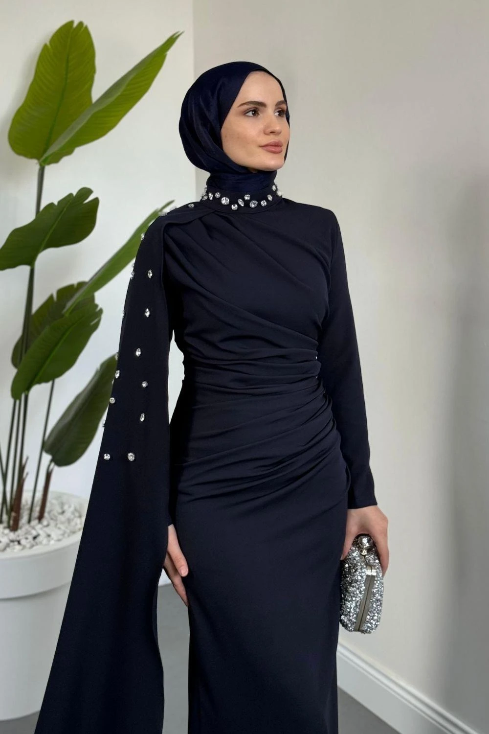 Feranya Yandan Taşlı Pelerinli Balık Abiye Lacivert