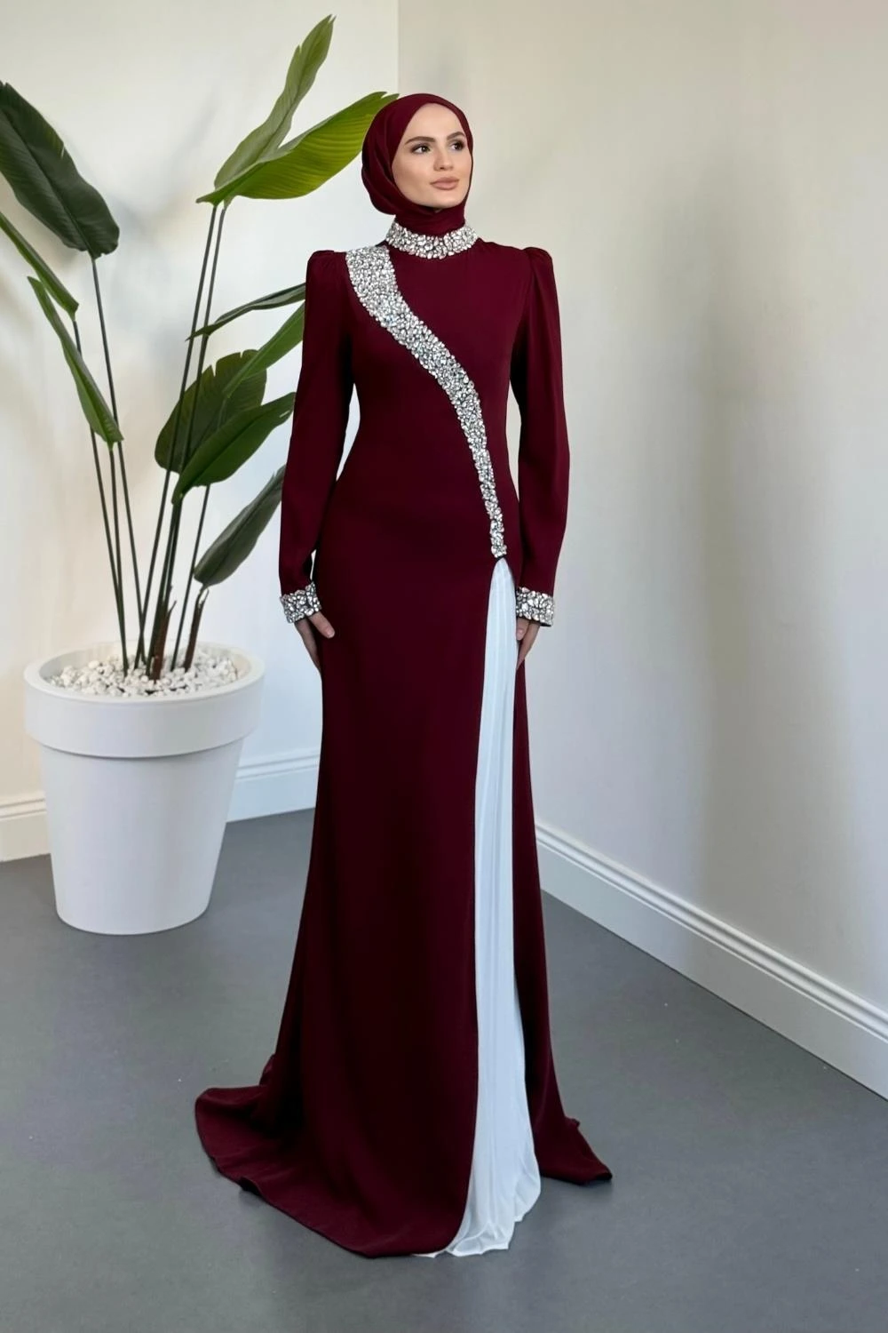 Octavia Yandan Yırtmaçlı Abiye Bordo