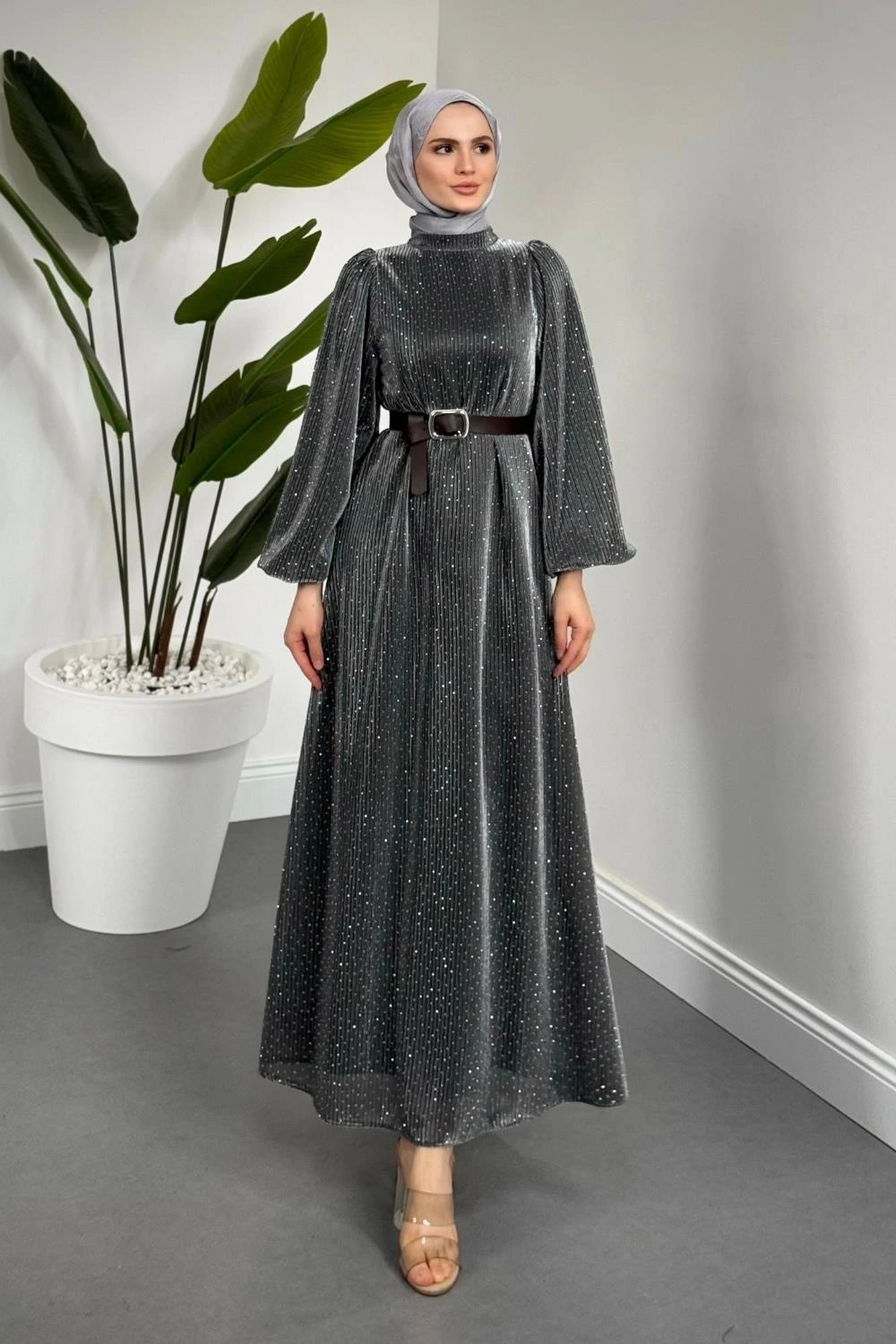 Ürün Adı	Louise Taşlı Kemerli Balon Kol Abiye Model Kodu	1191 Elbise Boyu	133 cm Kol Boyu	55 cm