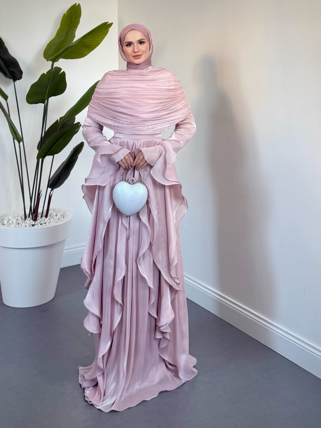 Naruna Pelerinli Fırfırlı Abiye