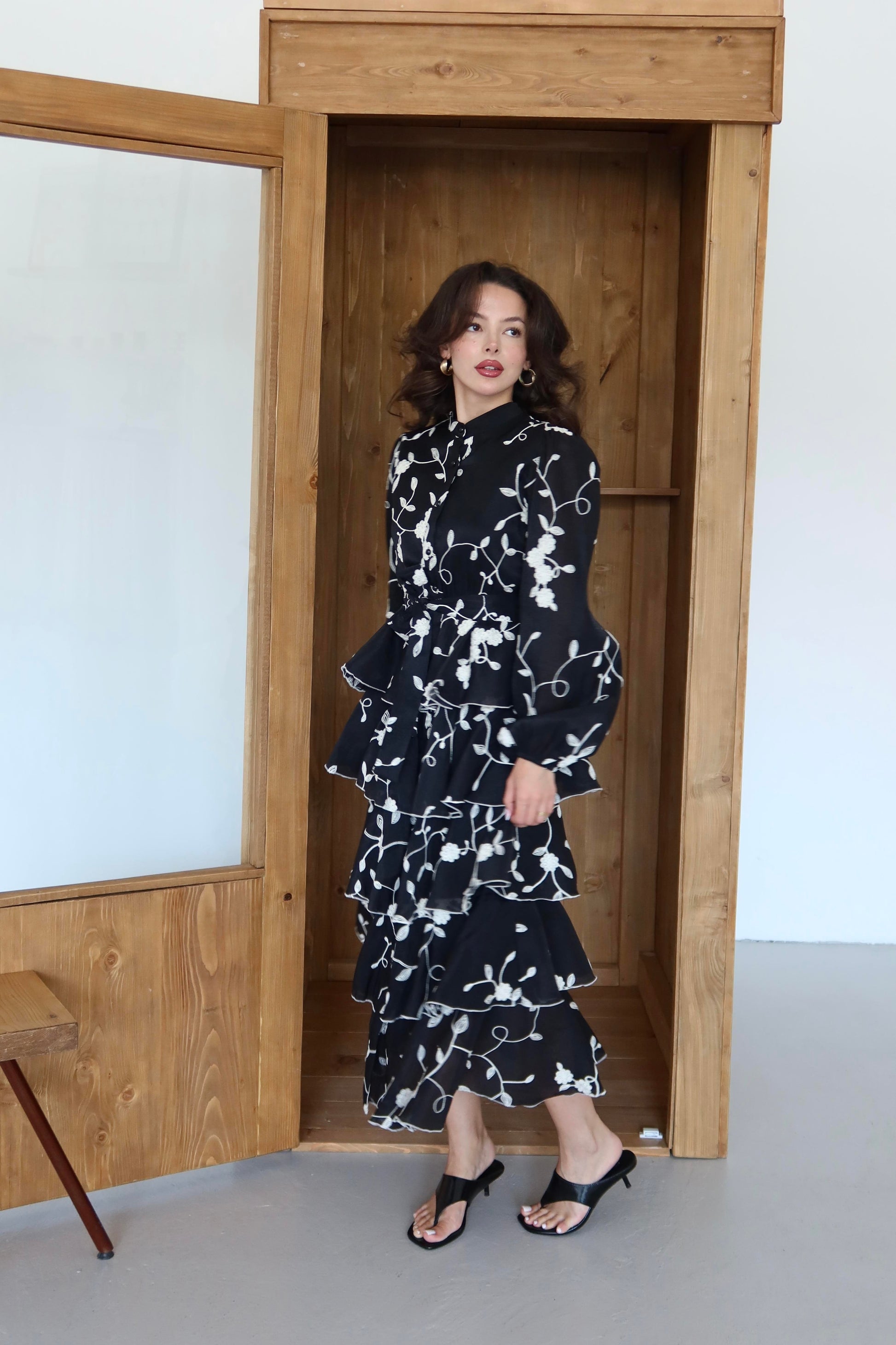 Katkat Nakışlı Elbise SİYAH